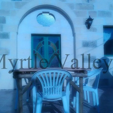 8 Bedrooms With Private Pool And Wifi At In Gozo 别墅 *
