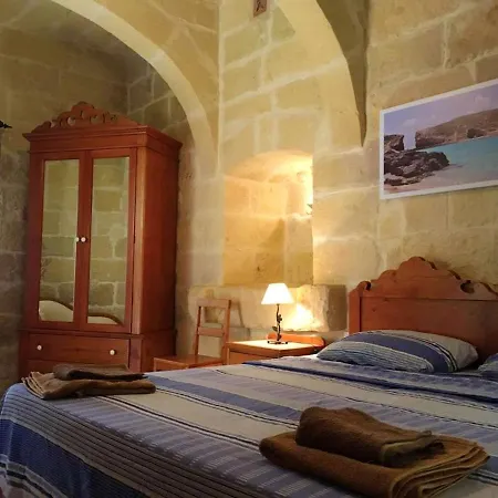 8 Bedrooms With Private Pool And Wifi At In Gozo 别墅 *