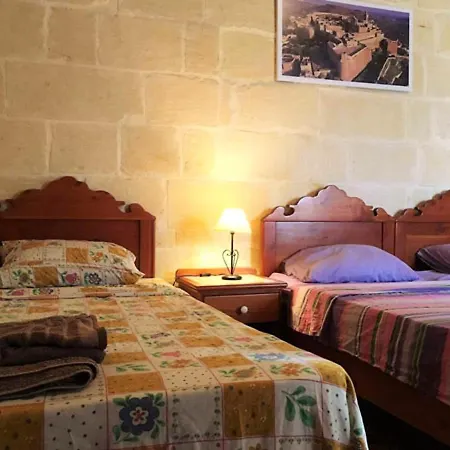 8 Bedrooms With Private Pool And Wifi At In Gozo *