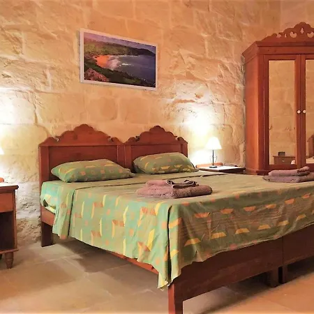 8 Bedrooms With Private Pool And Wifi At In Gozo